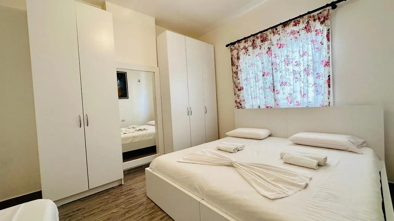 Jico Travel - Beach Apartment Santi Vlorë