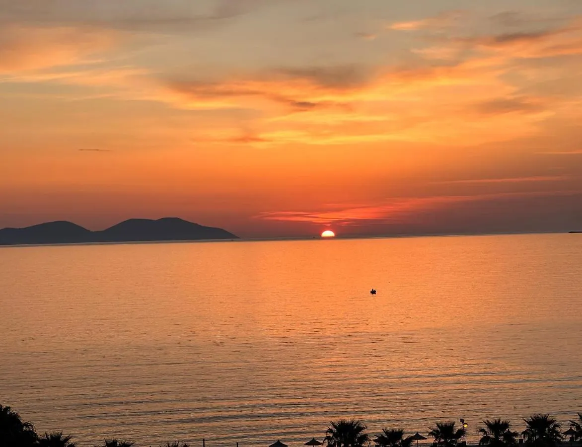 Jico Travel - Beach Apartment Santi Vlorë